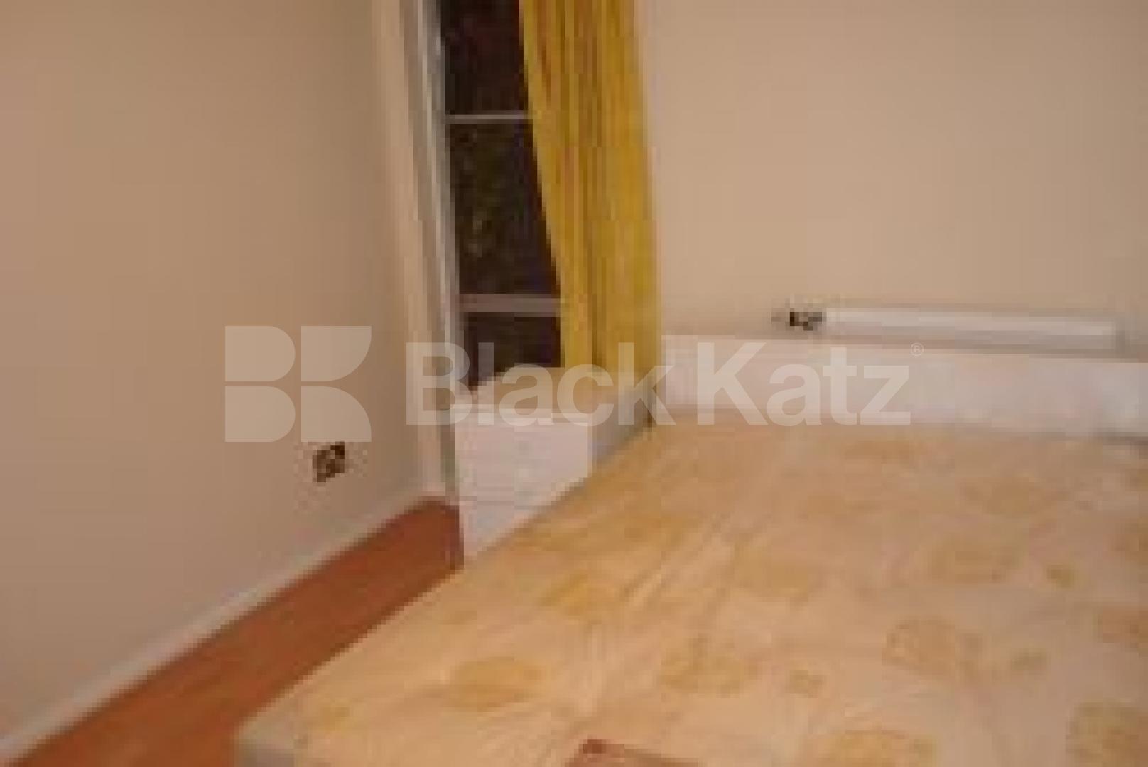 			3 Bedroom, 1 bath, 1 reception Flat			 Byworth Walk, ARCHWAY N19